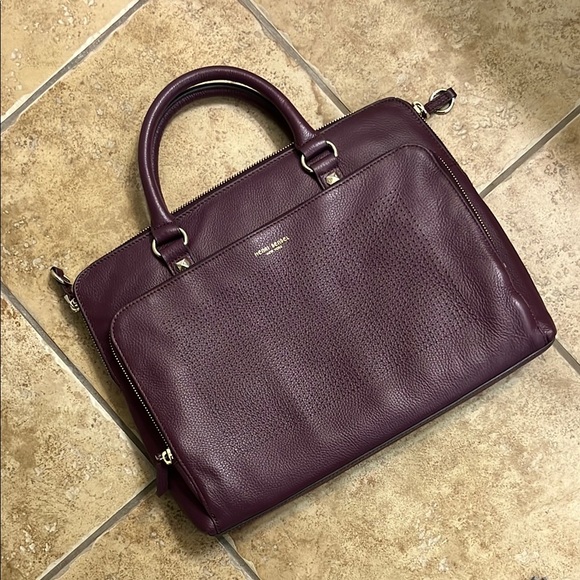 Henri Bendel influencer laptop bag. Iconic - Picture 11 of 13